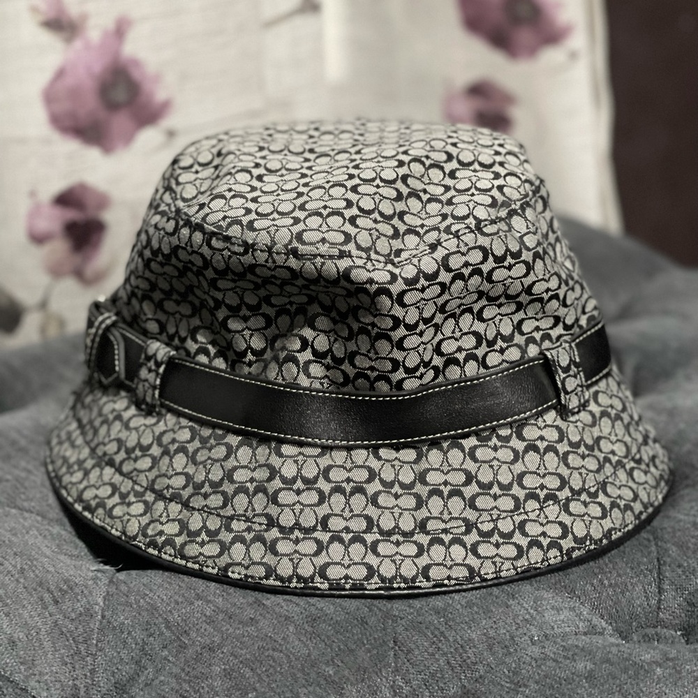 Coach Signature Bucket Hat